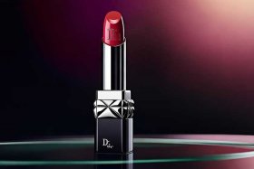 迪奥官方旗舰官网口红；迪奥官方旗舰官网口红浮雕是正品吗