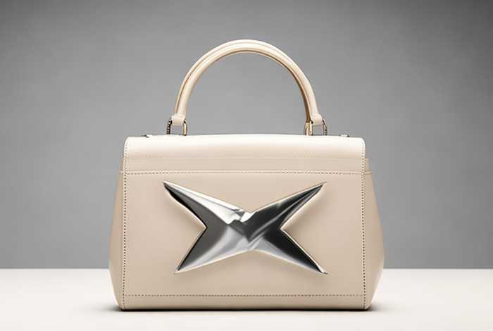 logo是一个箭头的包包牌子（logo是一个箭头的包包牌子有哪些）