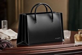 包包轻奢品牌有哪些品牌；包包轻奢品牌有哪些品牌的