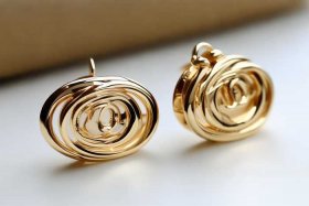chanel金牌耳环，chanel耳环价格和图片
