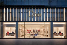 迪奥包官网中国，迪奥包官网中国官方旗舰店