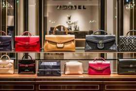 法国品牌包包有哪些牌子 - 法国品牌包包有哪些牌子名字