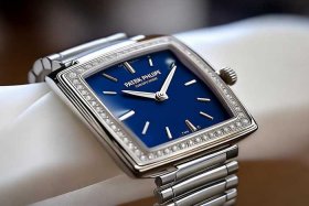 百达翡丽官网旗舰店女表（百达翡丽官网旗舰店女表方形）