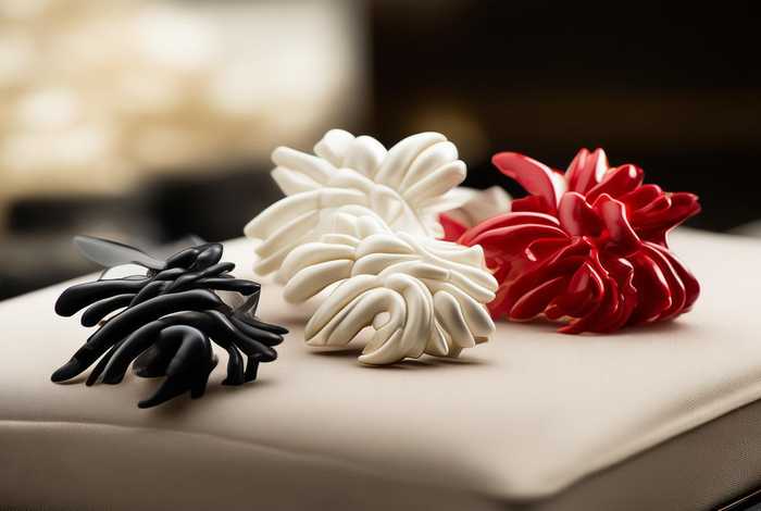 chanel胸针最建议买三种颜色(chanel胸针最建议买三种颜色吗) chanel胸针最建议买三种颜色(chanel胸针最建议买三种颜色吗)