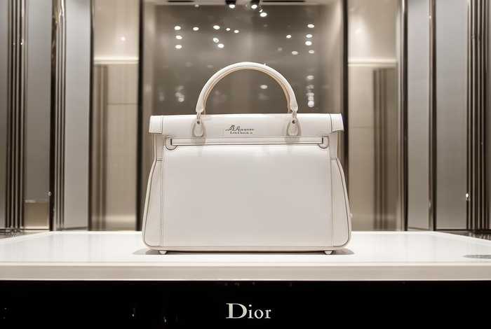 dior女包旗舰店官方网站 dior包包官网旗舰店