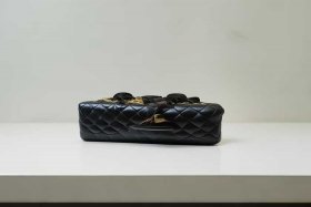 chanel 19号米白色、chanel19白色中号