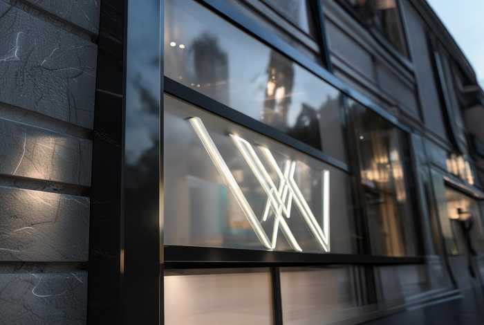 logo像一个w的奢侈牌子，logo像一个w的奢侈牌子是什么