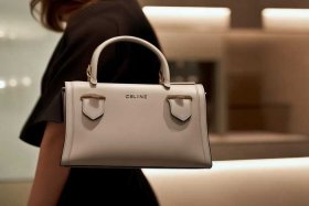 celine包是什么档次；celine女包是什么档次