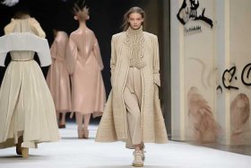 chanel1995秀场，chanel2019秋冬秀场