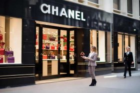 chanel中国专柜打折吗，chanel国内专柜可以退货吗