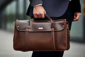 男士拿什么包比较好、男士拿什么包比较好一点