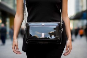 女士单肩斜挎包（女士单肩斜挎包大全）