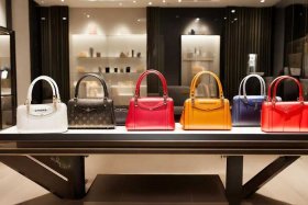 女包有哪几个品牌，女包有哪几个品牌好