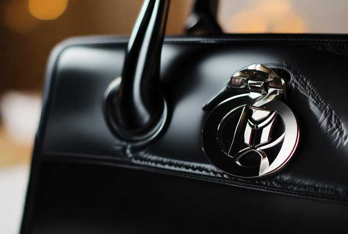 女士名牌包包图片（女士名牌包包图片大全）