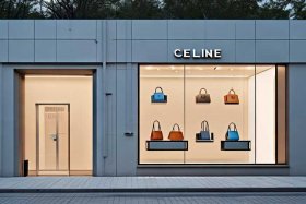 蔻驰官网官方网日本，日本蔻驰官网女包旗舰店