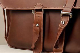 男士的小挎包（男士的小挎包图片）