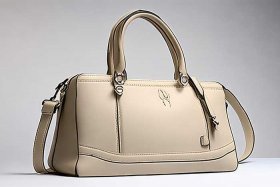 女士休闲包包推荐（女士休闲包包推荐知乎）