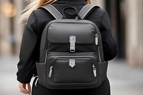 女士最新款大容量双肩背包；女士最新款大容量双肩背包推荐