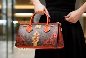 国产大牌女包有哪些；国产大牌女包有哪些款式