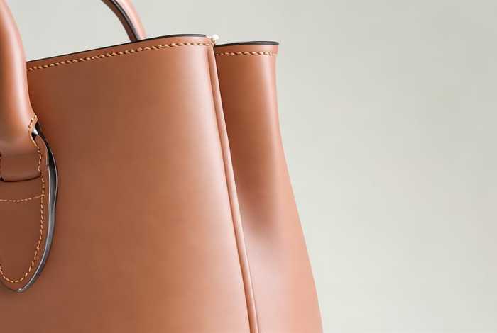 女包软皮包好还是硬皮包好(女包软皮包好还是硬皮包好呢) 女包软皮包好还是硬皮包好(女包软皮包好还是硬皮包好呢)