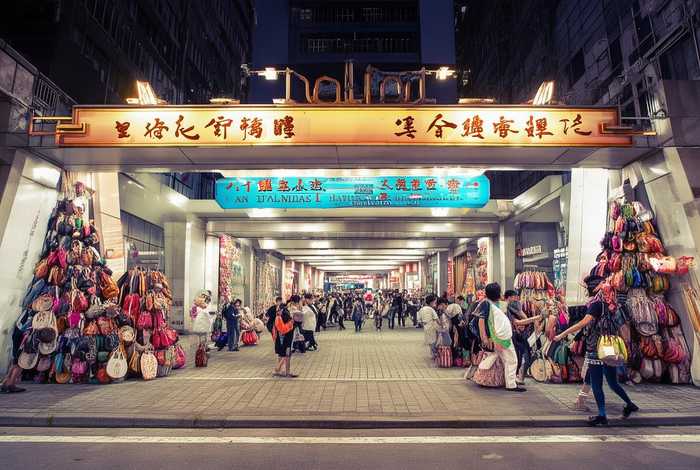 三元里包包批发市场在哪个地铁口;三元里包包批发市场在哪里 三元里包包批发市场在哪个地铁口;三元里包包批发市场在哪里