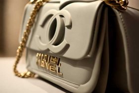 名包香奈儿品牌标志（名包香奈儿品牌标志是什么）