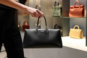 女包选什么牌子、女包选什么牌子好