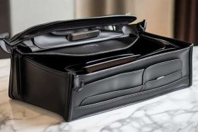 女士手机包实用吗，女士手机包实用吗安全吗