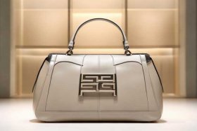 和蔻驰差不多的包包牌子叫什么 - 和蔻驰差不多的包包牌子叫什么来着