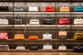 女包品牌排名大全女士（女包品牌十大排名大全）