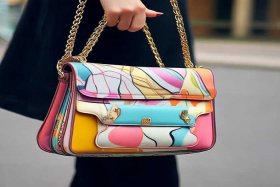 流行小包包女多层、2020最流行女士小包