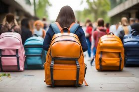 女包推荐品牌学生党；适合学生党的女包品牌