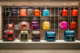 女背包品牌排行榜前十名有哪些，女背包品牌排行榜前十名有哪些牌子