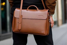 今年流行的男式挎包 - 今年流行的男式挎包品牌