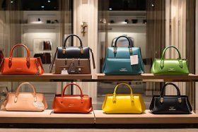 女包品牌十大排名大全及价格；女包品牌十大排名大全及价格表