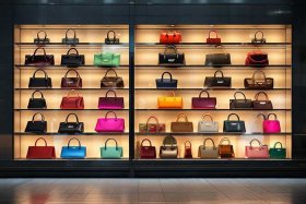 加盟包包店什么品牌好；加盟包包店什么品牌好一点