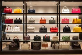 好看的包包品牌有哪些（好看的包包品牌有哪些牌子）