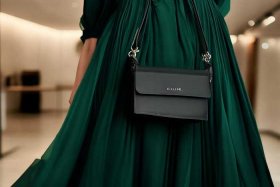 瑟琳celine官网女装；瑟琳celine包官网