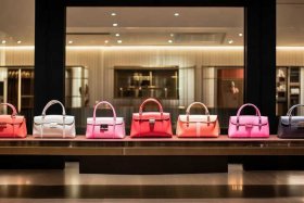 全球包包品牌排行榜前十名有哪些；全球包包品牌排行榜前十名有哪些牌子