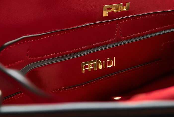 蔻驰女包正品旗舰店官网托特包内饰红色，蔻驰官网 官方旗舰店托特包