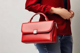 国内哪个品牌的女包包好？，国内哪个品牌的女包包好看又实惠