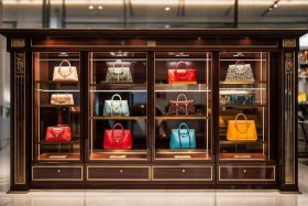 豪华包包展示、豪华包包展示柜图片