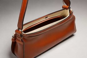 品牌女包真皮斜挎小包、品牌女包真皮斜挎小包有哪些