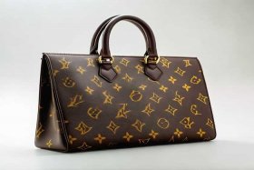 官网lv包包图片（lv官网包包经典款图片价格）