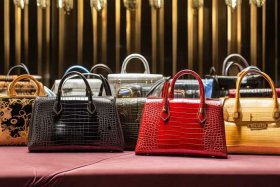 全球十大顶级奢侈品牌包包有哪些；全球十大顶级奢侈品牌包包有哪些牌子