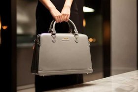 女人的包包高档一点，女人的包包高档一点好看吗