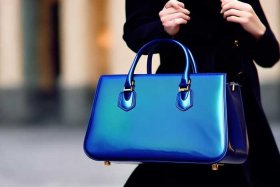 女士包包的颜色有什么讲究 - 女士包包的颜色有什么讲究吗