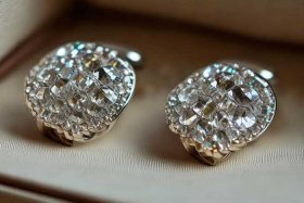 罗意威方形耳钉；罗意威耳钉多少钱