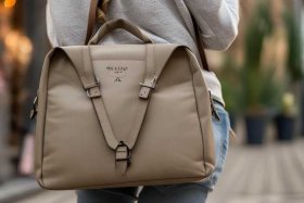 女士双肩包休闲 女士双肩包休闲品牌