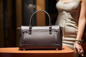 轻奢大牌包包入手推荐 轻奢大牌包包入手推荐哪款